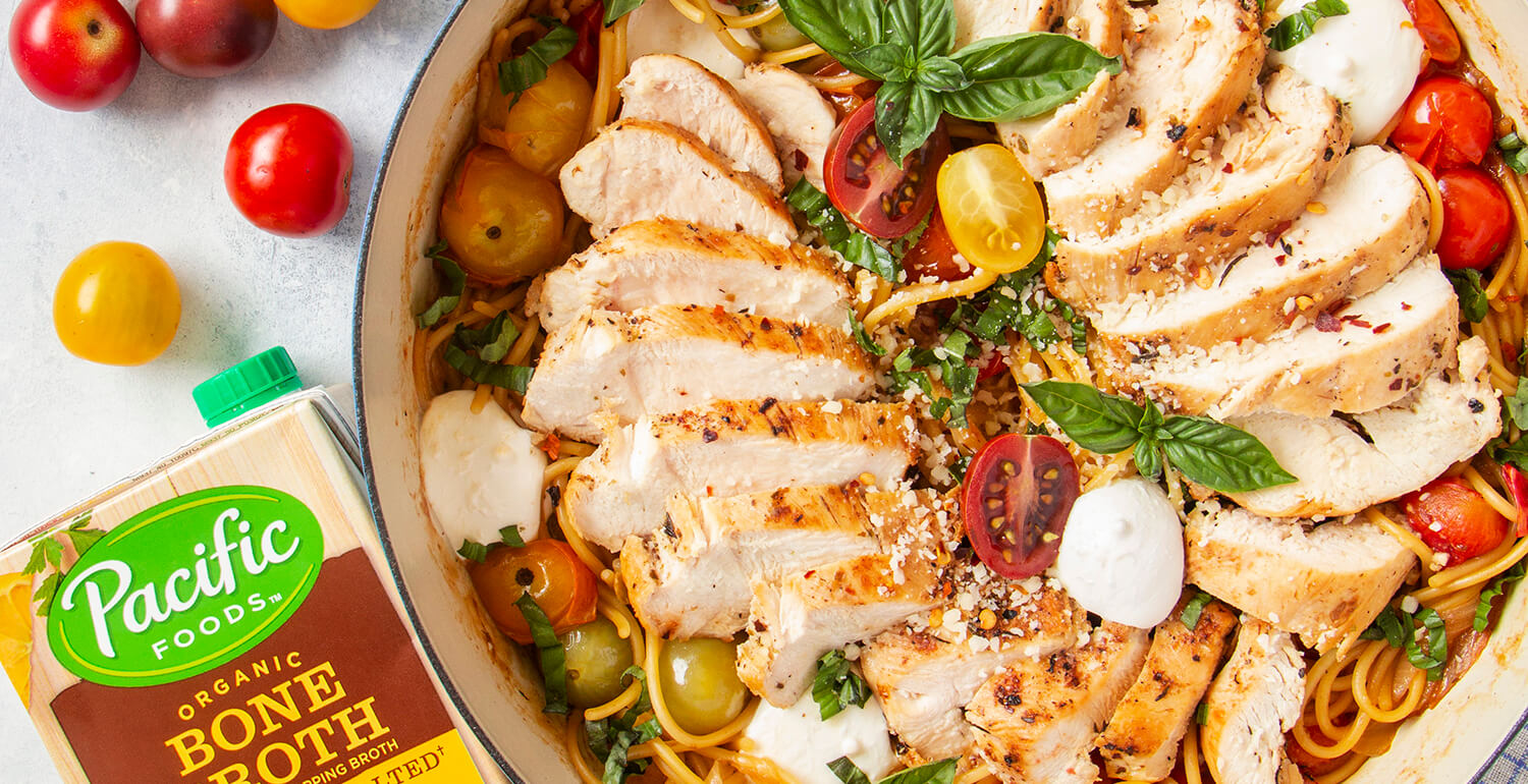 https://www.pacificfoods.com/wp-content/uploads/2022/08/Pacific_Caprese-Chicken-One-Pot-Pasta.jpg